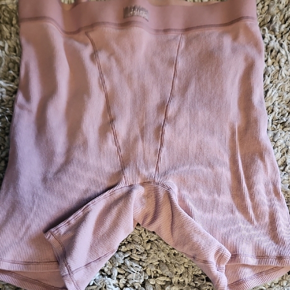 Skims Cotton Rib Boxer Shorts In Dusk - Picture 11 of 11